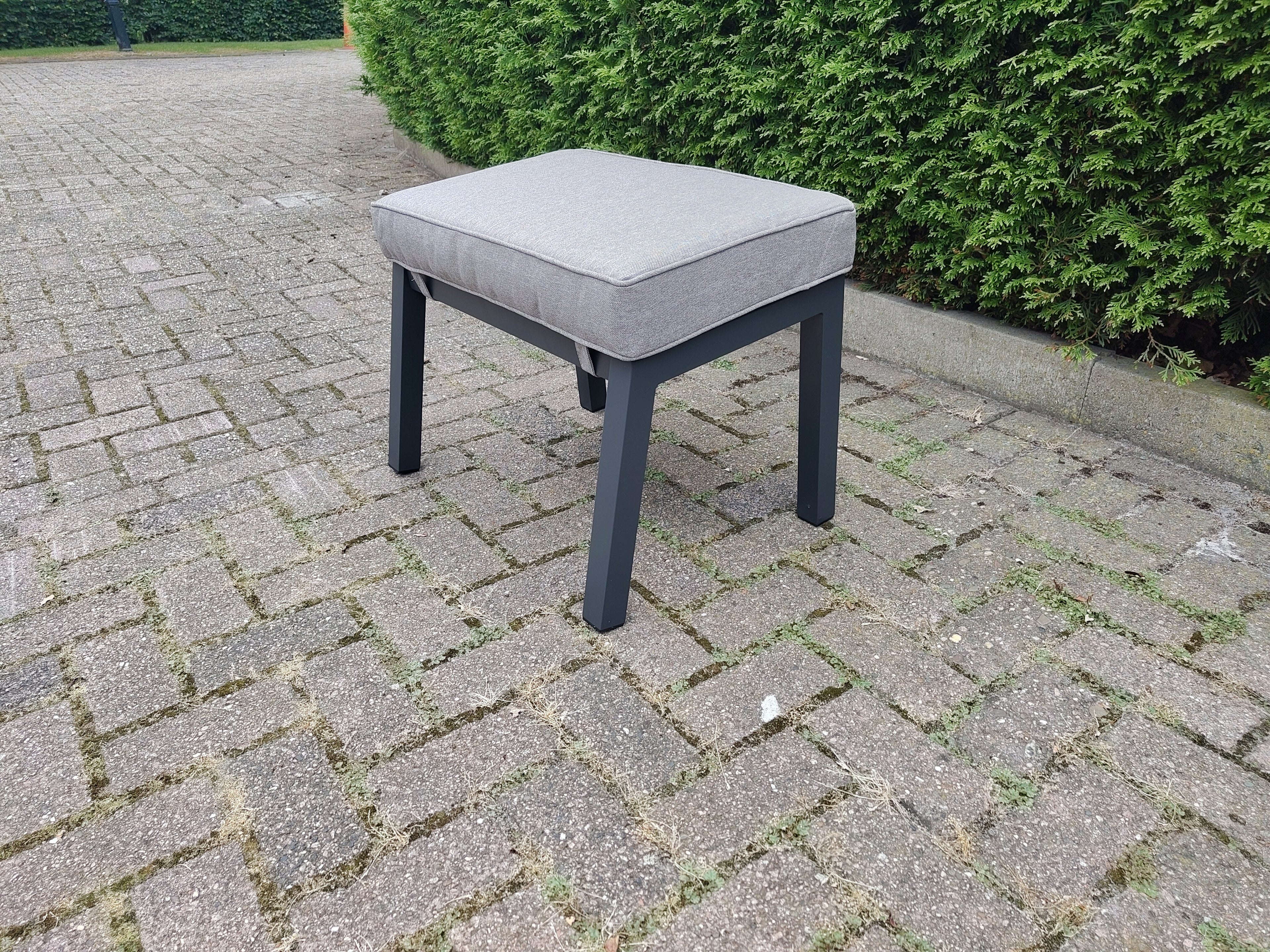 Milano Hocker - Taupe