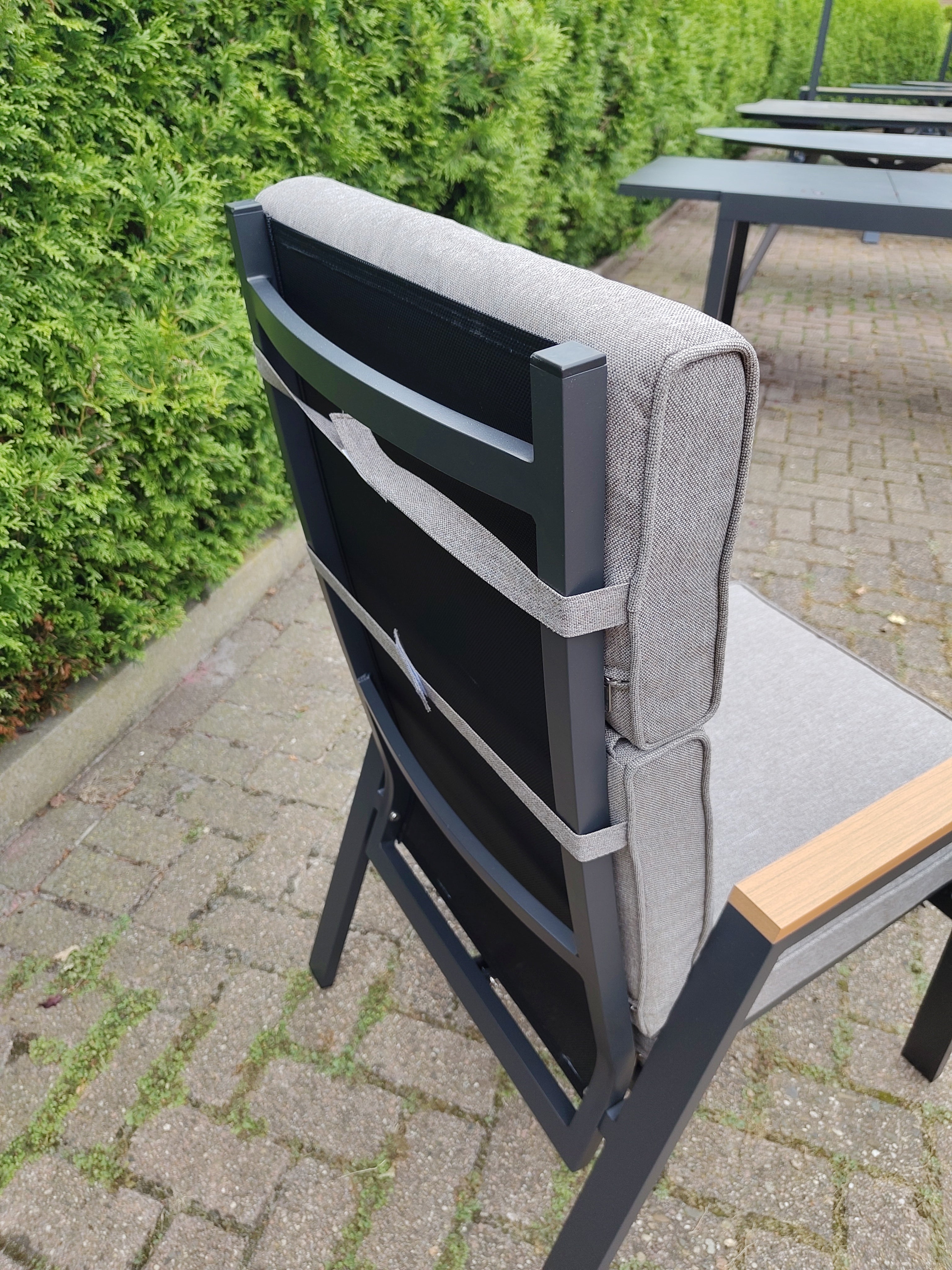 Milano verstelbare stoel - Taupe met teak Armleuning