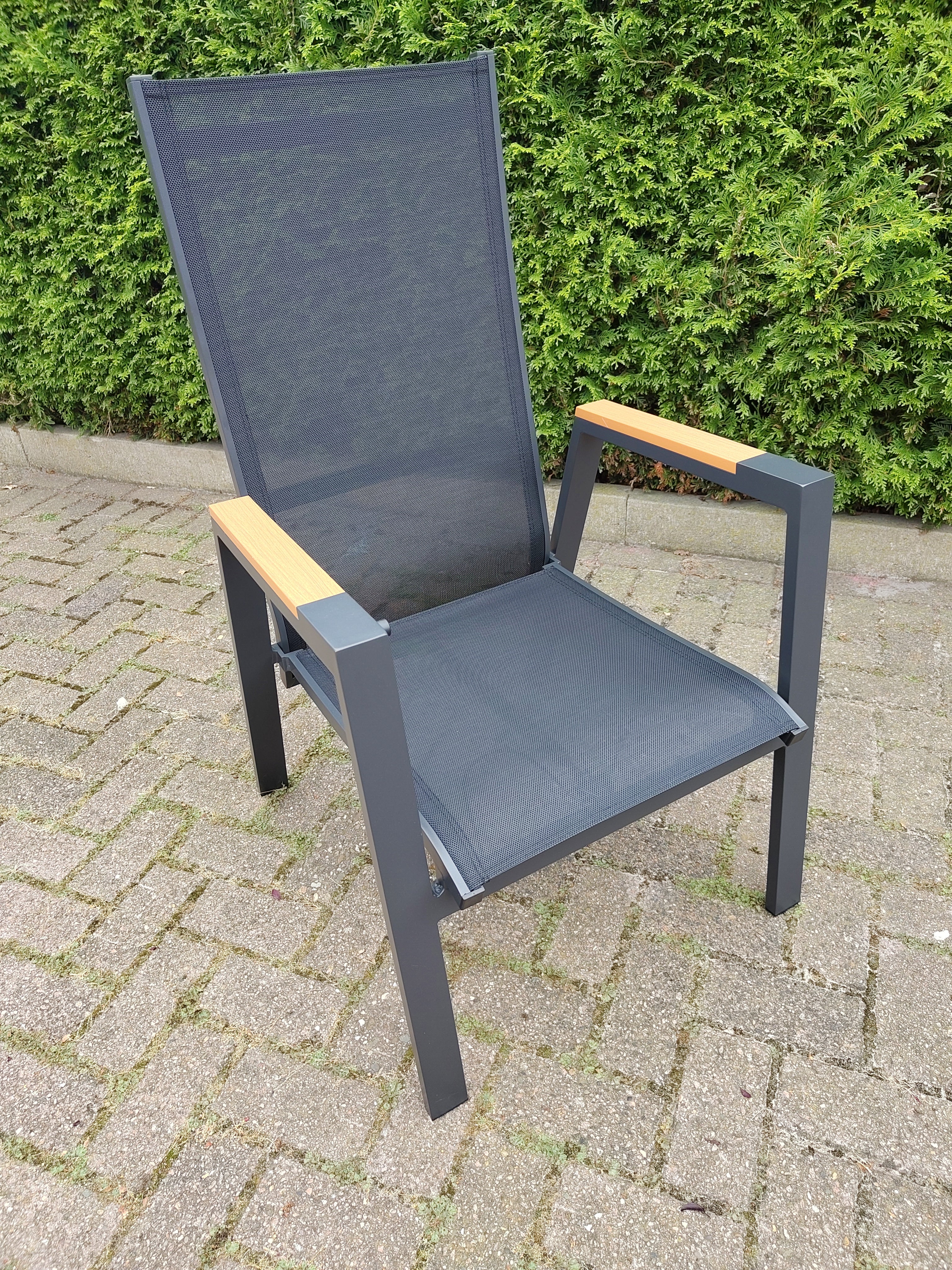 Milano verstelbare stoel - Taupe met teak Armleuning