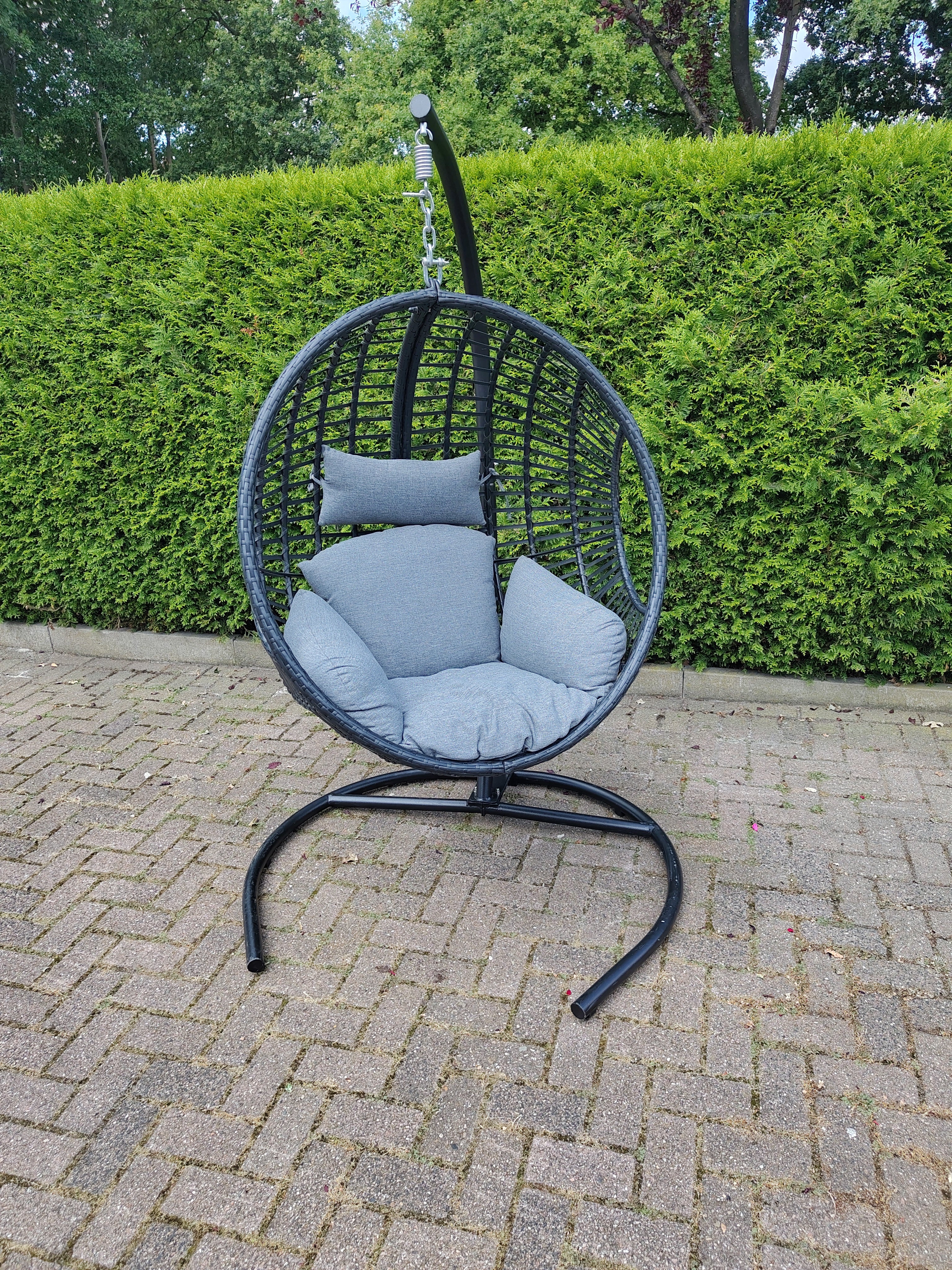 Dusty hangstoel relax black