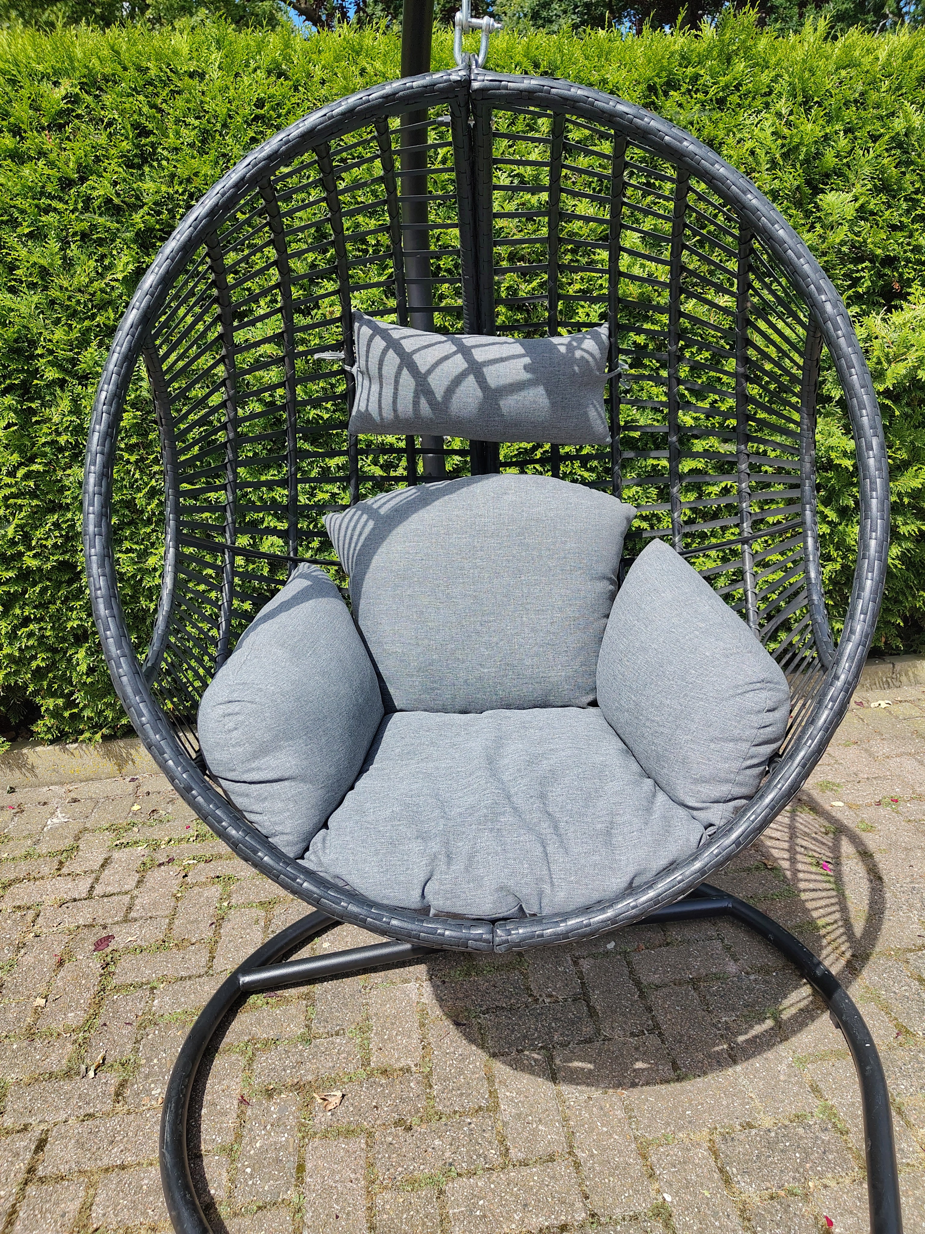 Dusty hangstoel relax black