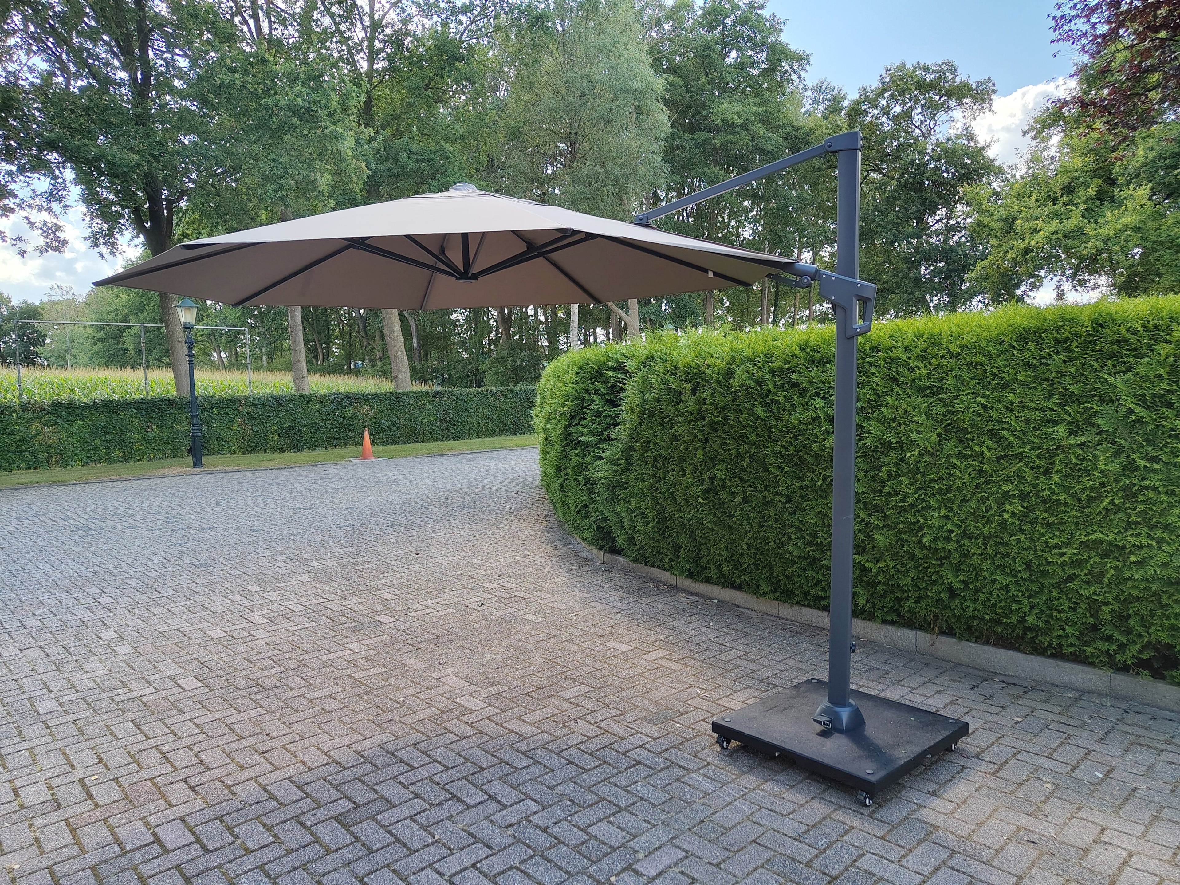 Zweefparasol VirgoFlex Taupe Ø3,5Mtr