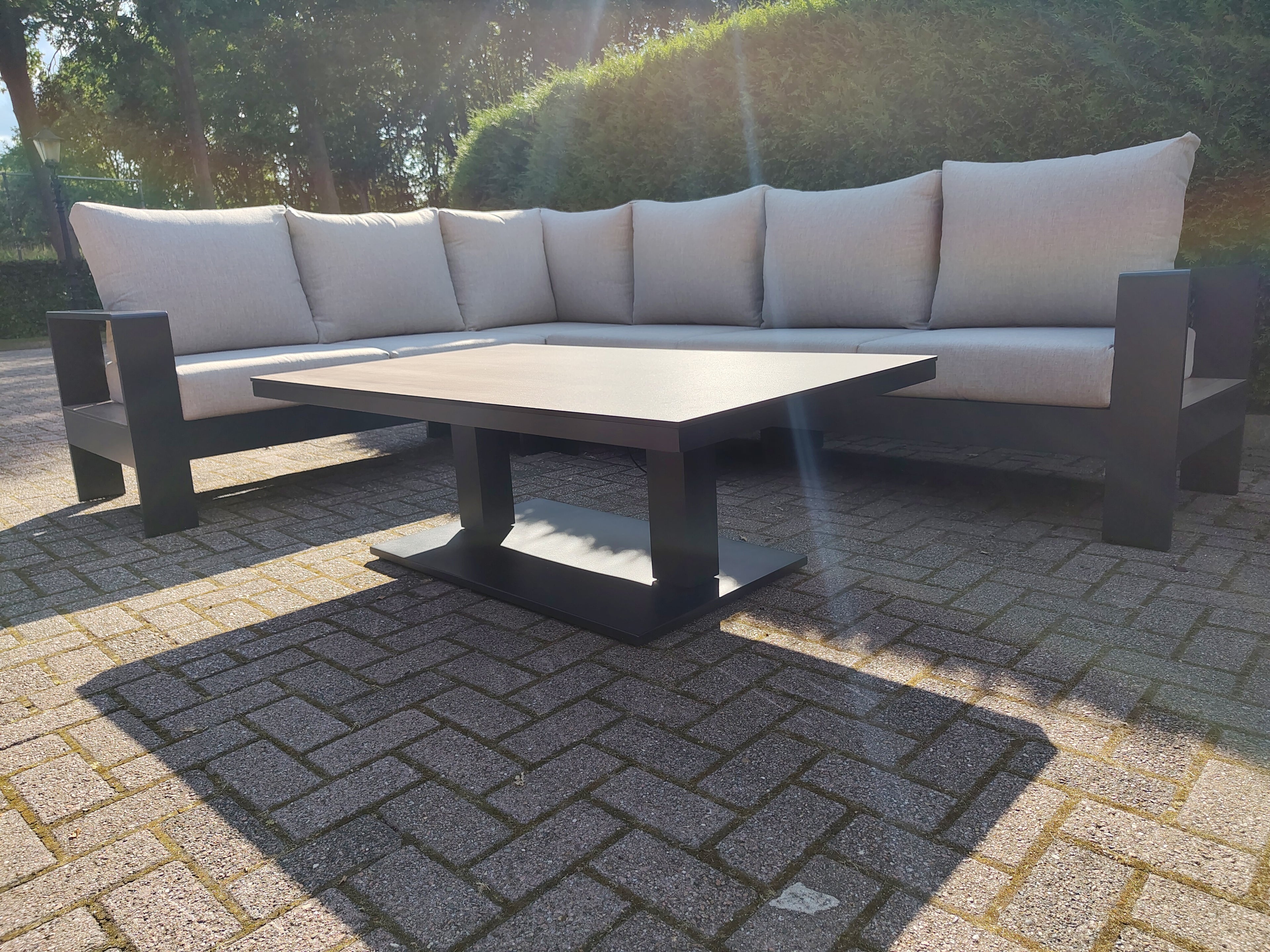 Castello Cornerset Beige met HPL Lift Tafel