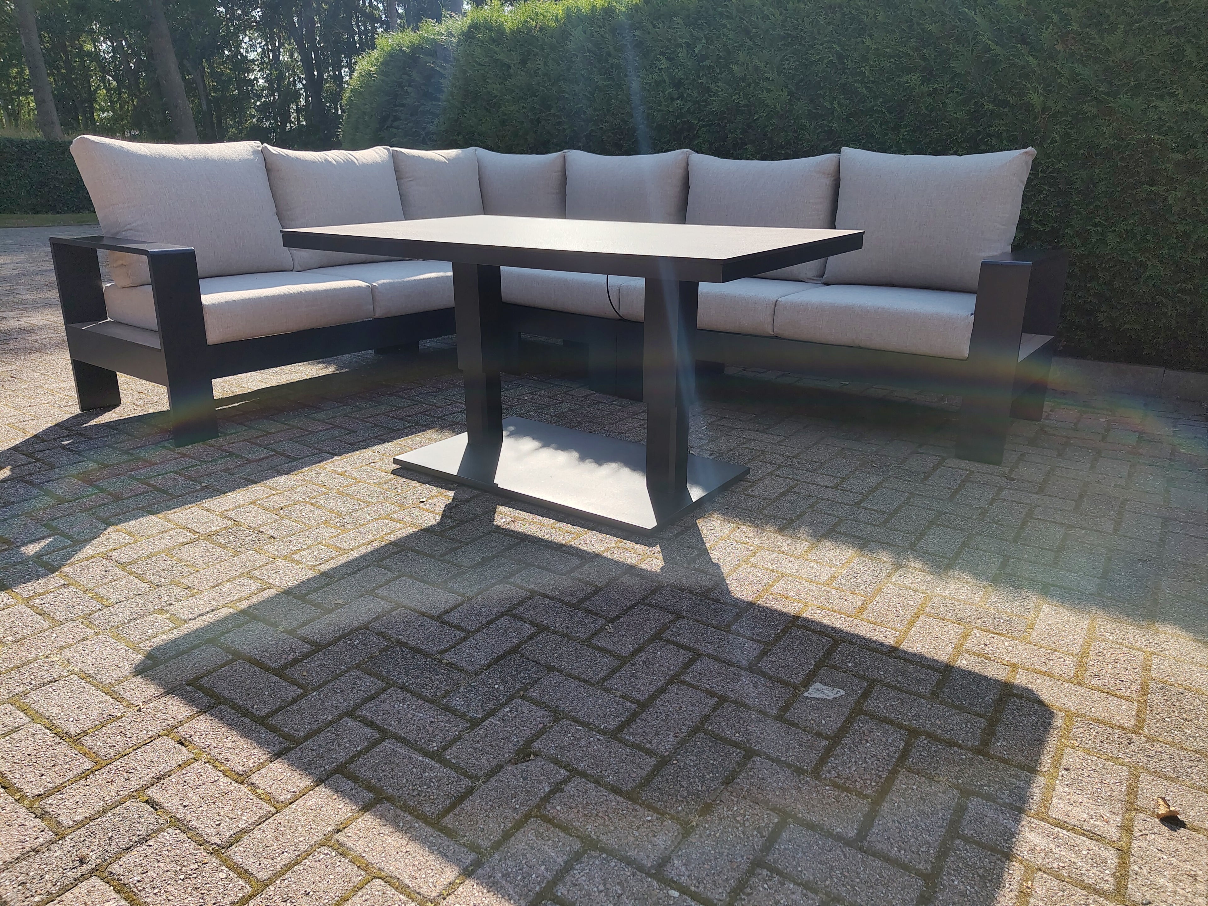 Castello Cornerset Beige met HPL Lift Tafel