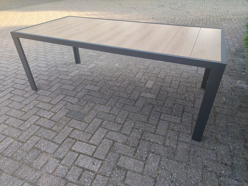 Pronto Ceramic Tafel 207 cm