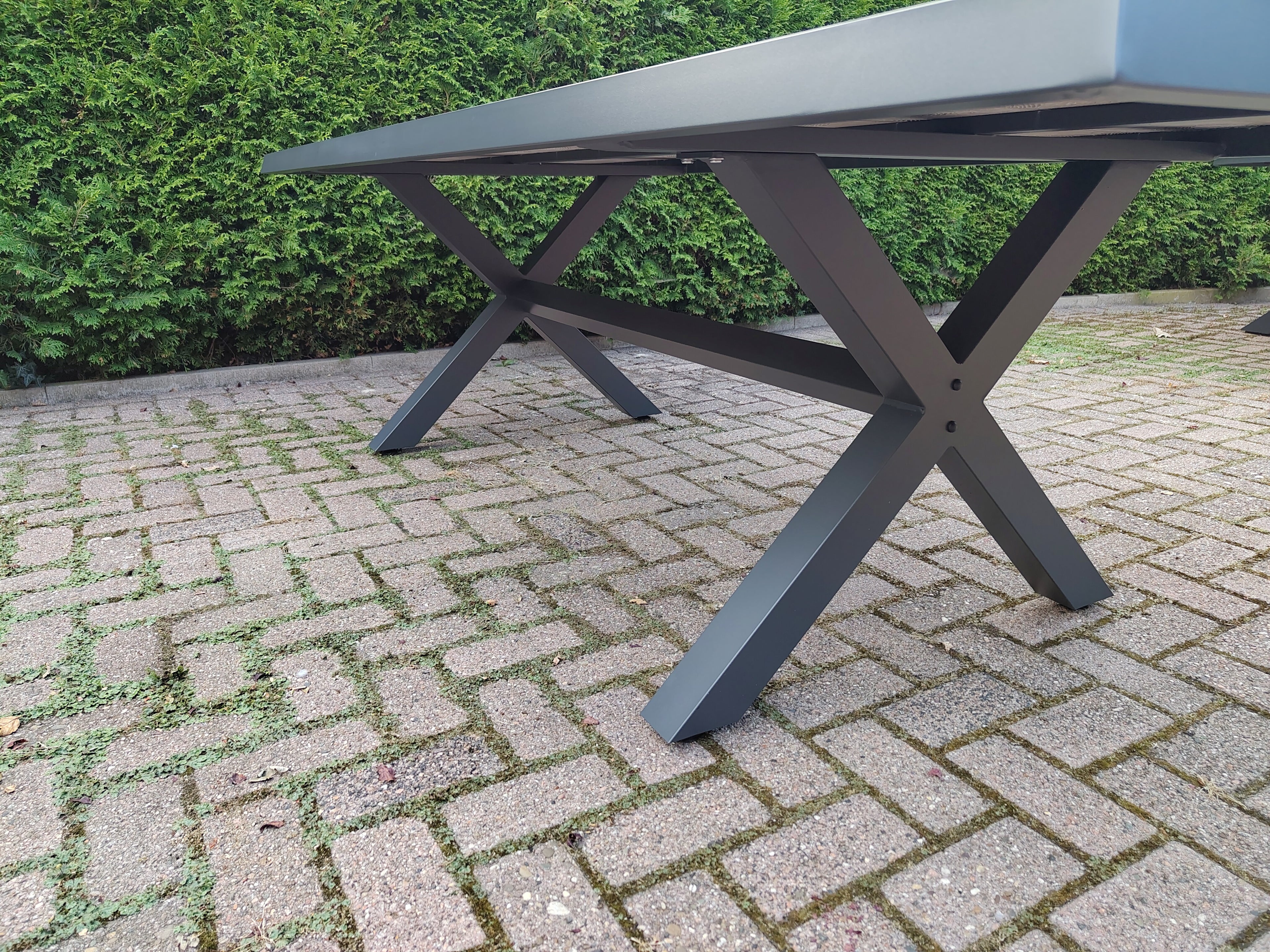 Tafel Castilla Negro Met Kruispoot 243x103cm