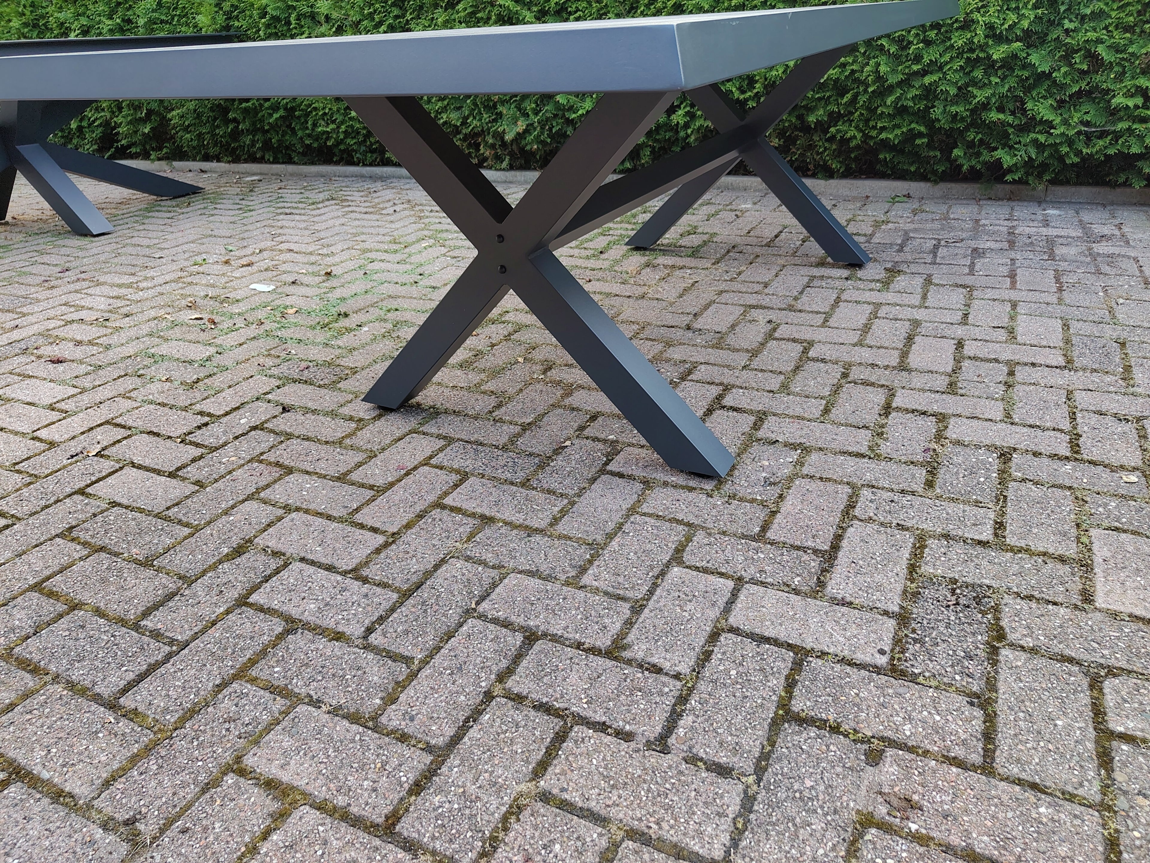Tafel Castilla Negro Met Kruispoot 243x103cm